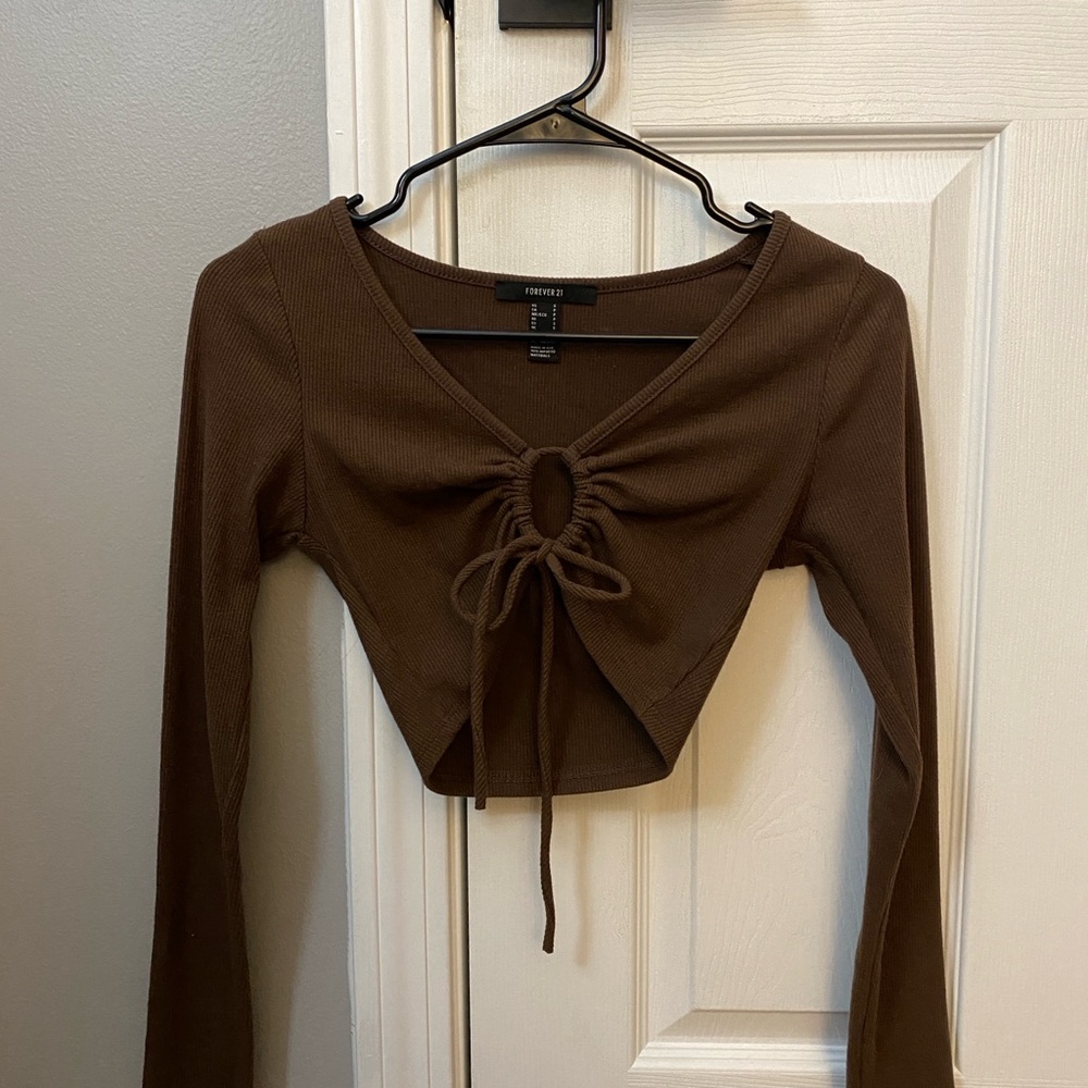 Forever 21 Tie Front Long Sleeve Crop Top Size S